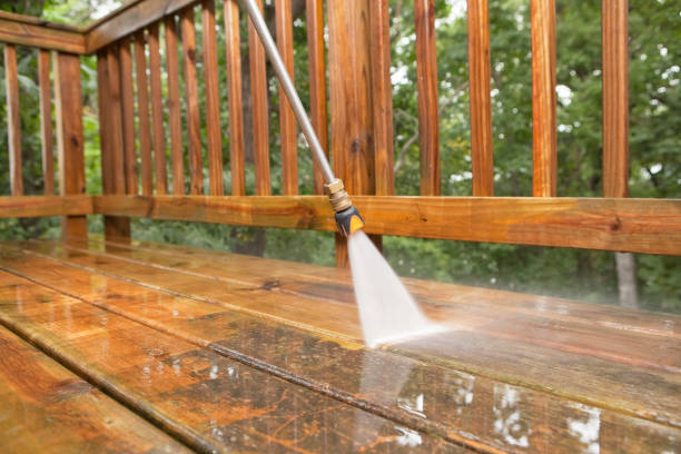 Best Deck Pressure Washing  in Louisiana, MO